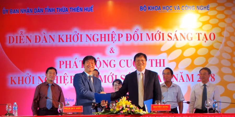 Lễ ký kết thỏa thuận hợp tác giữa UBND tỉnh Thừa Thiên Huế với Quỹ khởi nghiệp Doanh nghiệp KH&CN Việt Nam
