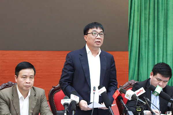 Giám đốc Sở GTVT Hà Nội Vũ Văn Viện:Thấy thảm họa mà không làm gì thì thấy có lỗi với nhân dân và thế hệ mai sau. Ảnh: Hồng Nhì Giám đốc Sở GTVT Hà Nội: Mua gà sống không cần đi xe máy