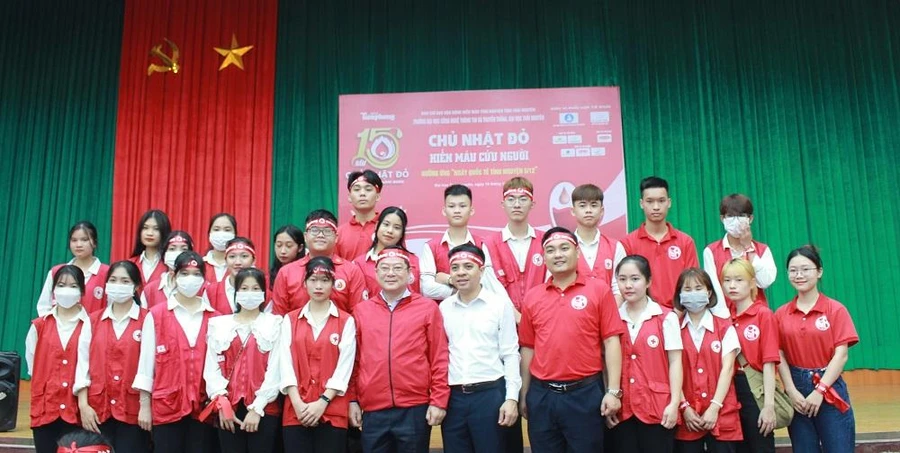 Đại học Thái Nguyên sẻ chia giọt hồng - lan tỏa Chủ nhật Đỏ năm 2023.