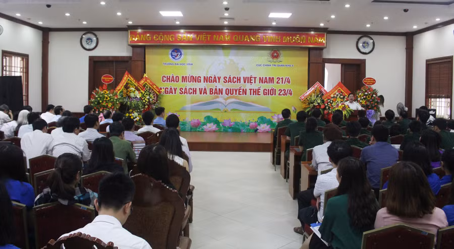Lễ kỷ niệm ngày sách tại trường Đại học Vinh Lễ kỷ niệm ngày sách tại trường Đại học Vinh