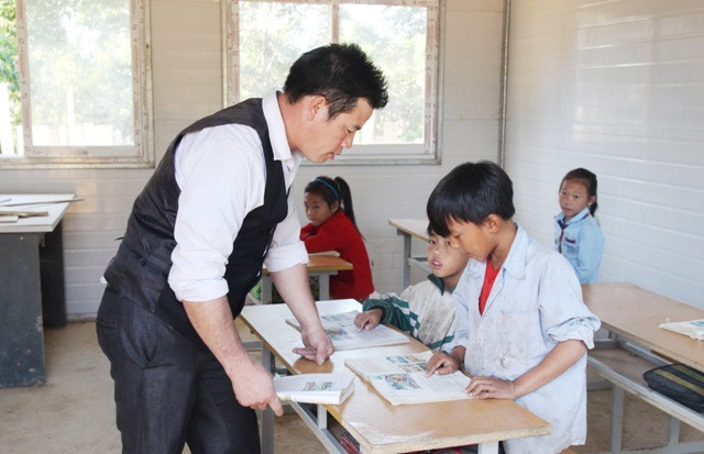 Lớp học có sỹ số 5 em tại điểm Nậm Tột, Tiểu học Tri Lễ 4, Quế Phong, Nghệ An Lớp học có sỹ số 5 em tại điểm Nậm Tột, Tiểu học Tri Lễ 4, Quế Phong, Nghệ An