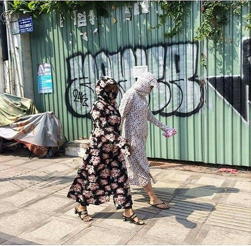 Thời trangmùa nắng nóng kỷ lục ở Việt Nam.