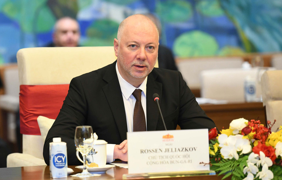 Chủ tịch Quốc hội Bulgaria Rossen Dimitrov Jeliazkov phát biểu tại hội đàm. (Ảnh: Lâm Hiển) Chủ tịch Quốc hội Bulgaria Rossen Dimitrov Jeliazkov phát biểu tại hội đàm. (Ảnh: Lâm Hiển)