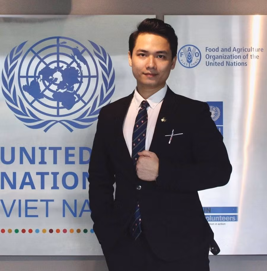 Thầy Võ Anh Tuấn.