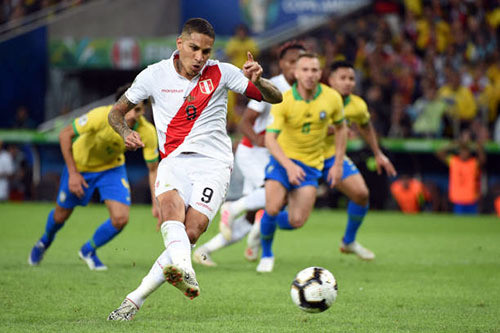 Guerrero san bằng tỷ số 1-1 trên chấm phạt đền Guerrero san bằng tỷ số 1-1 trên chấm phạt đền