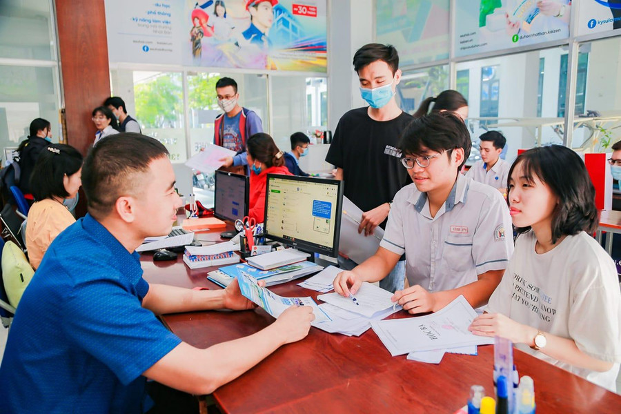 Điểm chuẩn phương thức xét học bạ THPT vào các trường năm nay tăng cao