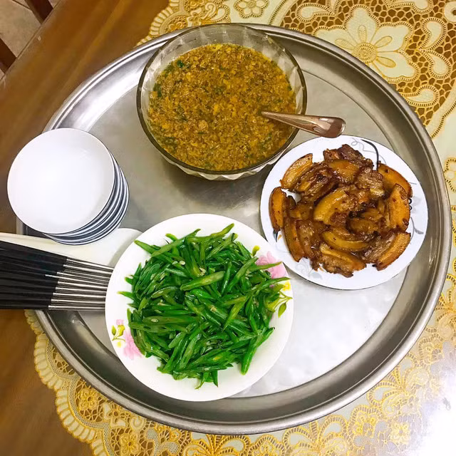 Mâm cơm vợ nấu cho 5 người chưa tới 100k vẫn đề huề khiến chồng khen nức nở - Ảnh 7.