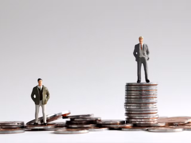 Điểm khác biệt khiến người giàu thành công còn người nghèo thường rơi vào sự túng quẫn - Ảnh 3.