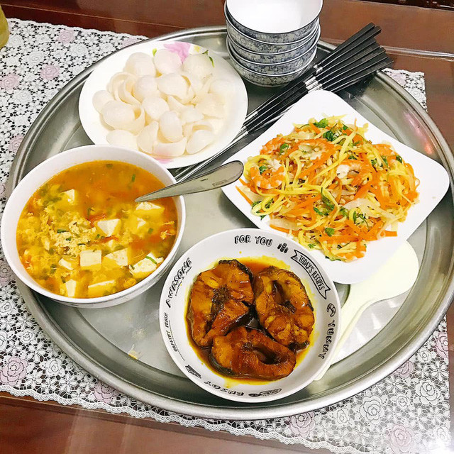 Mâm cơm vợ nấu cho 5 người chưa tới 100k vẫn đề huề khiến chồng khen nức nở - Ảnh 11. Mâm cơm vợ nấu cho 5 người chưa tới 100k vẫn đề huề khiến chồng khen nức nở - Ảnh 11.