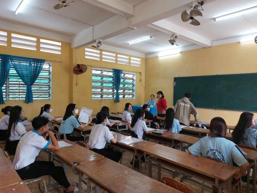 Thí sinh làm thủ tục dự thi tại điểm thi THPT Mỹ Xuyên (Sóc Trăng). Thí sinh làm thủ tục dự thi tại điểm thi THPT Mỹ Xuyên (Sóc Trăng).