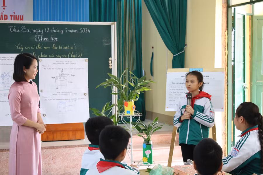 Tiết học bộ môn Khoa học: Cây con có thể mọc lên từ một số bộ phận của cây mẹ (Tiết 2) do cô giáo Trịnh Thị Hoa, giáo viên trường Tiểu học Nguyễn Viết Xuân thực hiện.