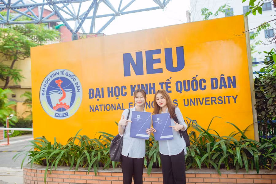 Học sinh lớp 11 đi thẳng tới đích Đại học nhờ lộ trình học toàn diện của Ôn thi đại học 247 ảnh 1