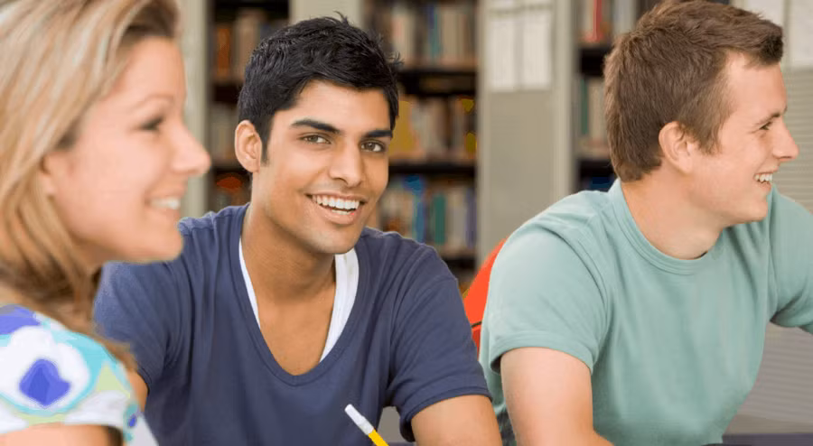 Giáo dục Pháp là một điểm đến phổ biến cho SV quốc tế. Ảnh: Epravesh