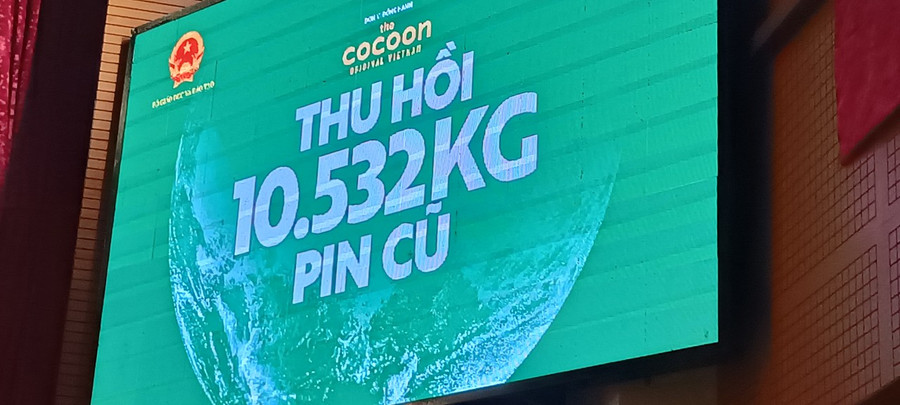 Phong trào thu gom pin cũ với thông điệp “Thu hồi pin cũ – bảo vệ Trái đất xanh" của Trường Đại học Sư phạm TPHCM và COCOON trong năm 2024 đã thu hồi được tới 10.532kg Pin cũ. Phong trào thu gom pin cũ với thông điệp “Thu hồi pin cũ – bảo vệ Trái đất xanh" của Trường Đại học Sư phạm TPHCM và COCOON trong năm 2024 đã thu hồi được tới 10.532kg Pin cũ.