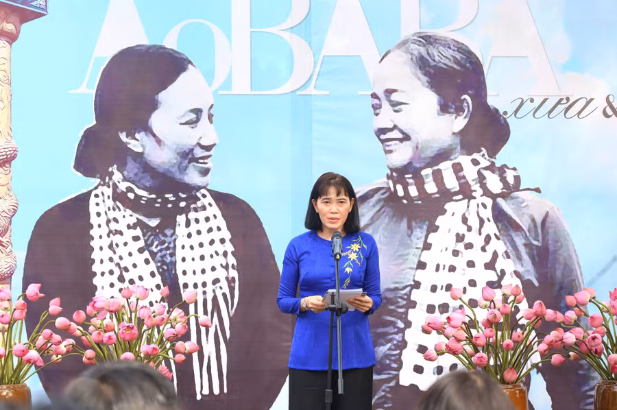 Bà Hồ Thu Ánh, Phó Chủ tịch UBND tỉnh Hậu Giang phát biểu khai mạc (ảnh Minh Trung) Bà Hồ Thu Ánh, Phó Chủ tịch UBND tỉnh Hậu Giang phát biểu khai mạc (ảnh Minh Trung)