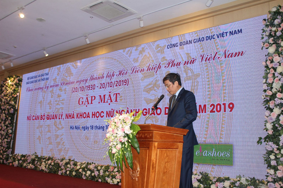 Evashoes đồng hành tôn vinh các đại biểu nữ cán bộ quản lý, nhà khoa học nữ ngành Giáo Dục ảnh 2 Evashoes đồng hành tôn vinh các đại biểu nữ cán bộ quản lý, nhà khoa học nữ ngành Giáo Dục ảnh 2