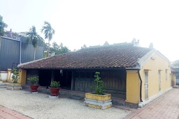 Cận cảnh ngôi nhà 300 thợ xây trong 3 năm độc nhất ở Bình Dương ảnh 9 tan thay ngoi nha 300 tho xay trong 3 nam doc nhat o binh duong - 10