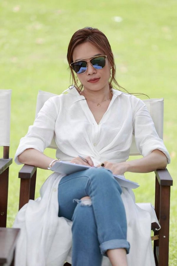 4 kiểu trang phục người đẹp Việt thường xuyên diện để giấu nhẹm bắp tay thô ảnh 1 chang xa la gi, den cac nguoi dep viet cung nho may thu nay de giau nhem bap tay tho - 1