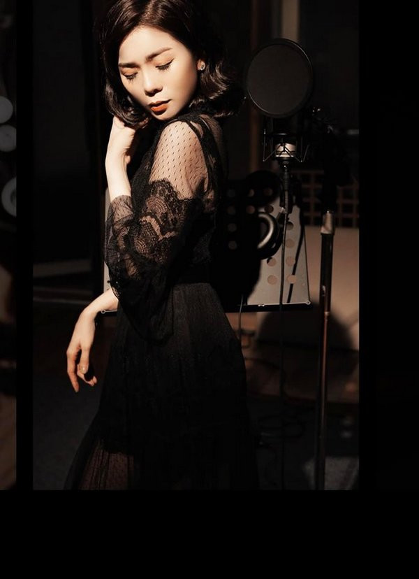 4 kiểu trang phục người đẹp Việt thường xuyên diện để giấu nhẹm bắp tay thô ảnh 20 chang xa la gi, den cac nguoi dep viet cung nho may thu nay de giau nhem bap tay tho - 21