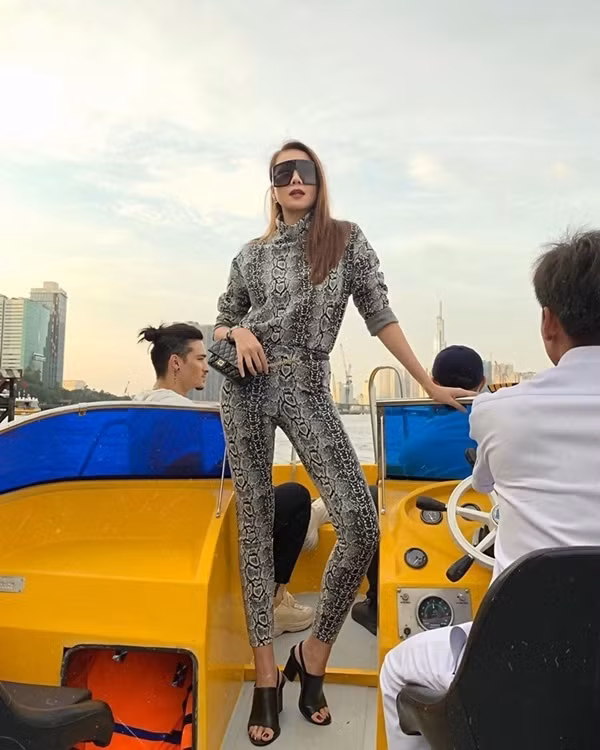 Sao Việt gợi ý “1001” cách mix đồ rực rỡ ngày hè ảnh 8 rf