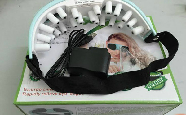 Mắt kính massage gồm 26 chiếc gai mặt bên trong được giới thiệu giúp xoa bóp, bấm huyệt, chữa được cận thị... Ảnh: FB