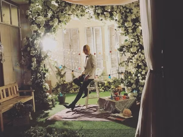 Roland không ngại phẫu thuật thẩm mỹ để gìn giữ vẻ đẹp