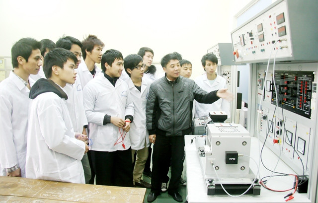 Giờ thực hành của sinh viên Trường Đại học Hải Phòng
