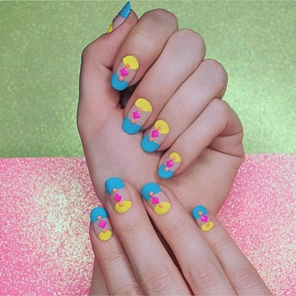 Mẫu móng phù hợp với những cô nàng tiểu thư.