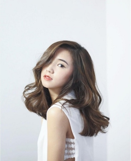 Những kiểu tóc giúp "độn cằm" vlive cho mặt tròn ảnh 8 Những kiểu tóc giúp "độn cằm" vlive cho mặt tròn ảnh 8