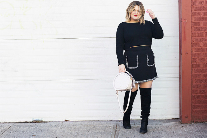 Nicolette Mason diện trang phục do mình thiết kế. Ảnh:Nicolette Mason Nicolette Mason là chủ thương hiệu thời trang ngoại cỡ có phong cách nổi bật. Ảnh: Nicolette Mason