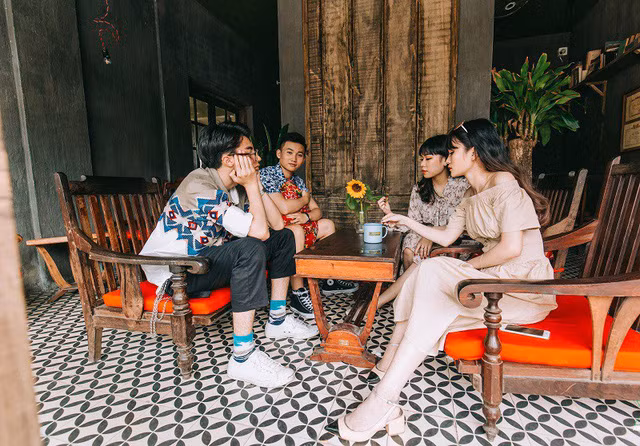 Kỷ yếu đậm chất... tổ dân phố của học sinh Quảng Ninh ảnh 7