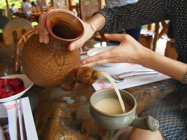 Khóa học về đồ uống được các bạn trẻ Hàn Quốc lựa chọn thử nghiệm. Ảnh:theculturetrip Khóa học về đồ uống được các bạn trẻ Hàn Quốc lựa chọn thử nghiệm. Ảnh: theculturetrip