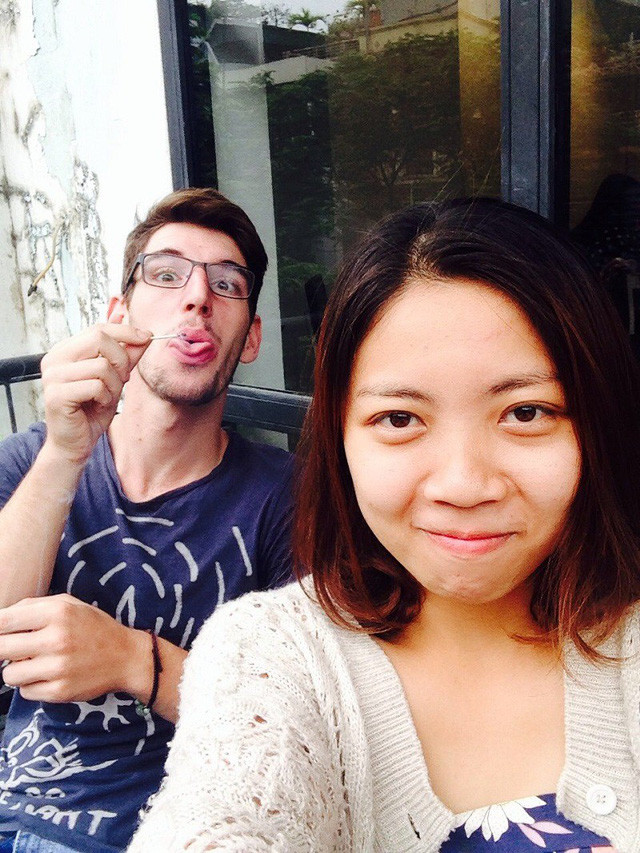 Tranh cãi quanh quan điểm của cô giáo 9x về khác biệt giữa “bạn trai tây” và “bạn trai ta“ ảnh 3 Cả hai đều là giáo viên dạy tiếng Anh và quen nhau qua bạn giới thiệu.