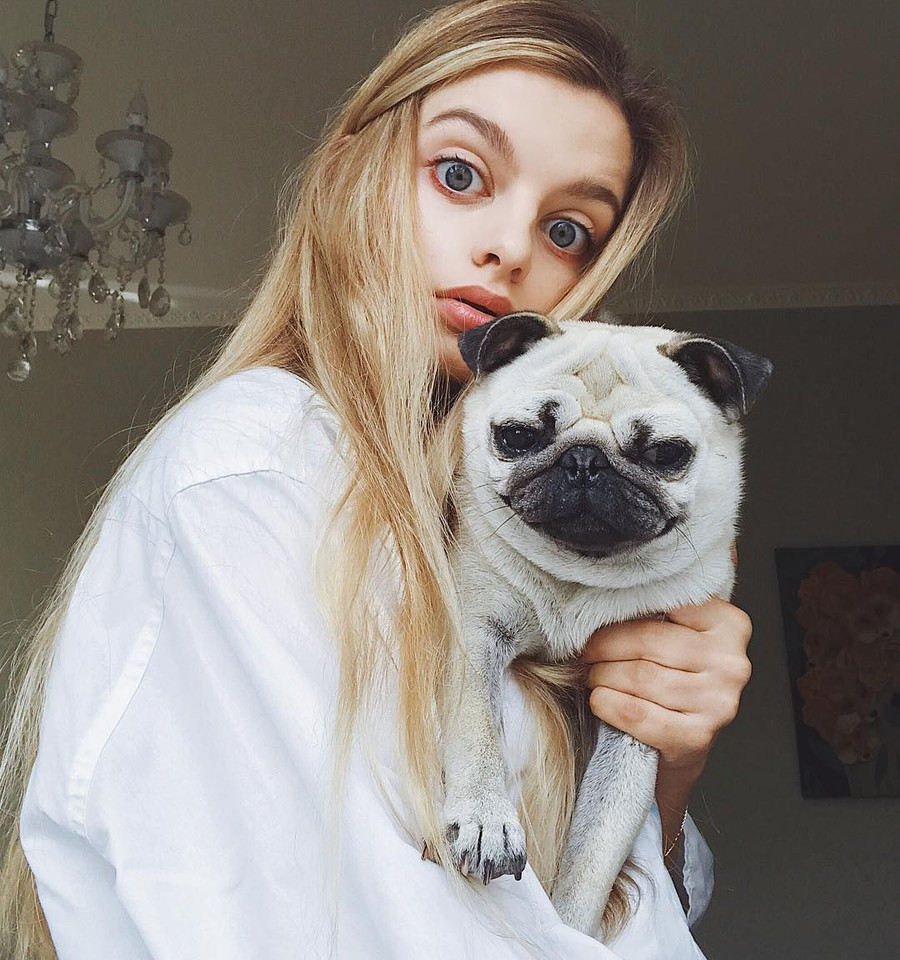 Mẫu nữ có khuôn mặt đẹp khác lạ khiến fan thích thú hình ảnh 2 mau nu co khuon mat dep khac la khien fan thich thu hinh anh 2