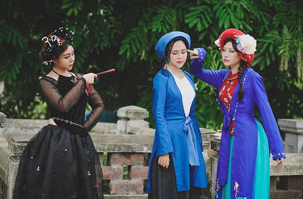 Nàng Tấm, Cám và Dì Ghẻ xinh đẹp trong bộ ảnh cosplay ảnh 2 Với ý tưởng cosplay truyện Tấm Cám, Chie chia sẻ: Truyện cổ tích Tấm Cám đã khắc sâu vào từng tâm trí mỗi chúng ta từ thủa nhỏ. Chie đã phải lòng cách tạo hình lung linh của bộ phim điện ảnh này từ lần đầu xem trailer cách đây 2 tháng nên quyết định thực hiện bộ ảnh này cùng với các bạn của mình.