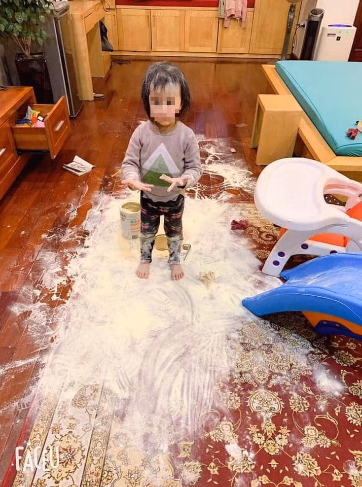 Con xin lỗi mẹ, xin lỗi mẹ...