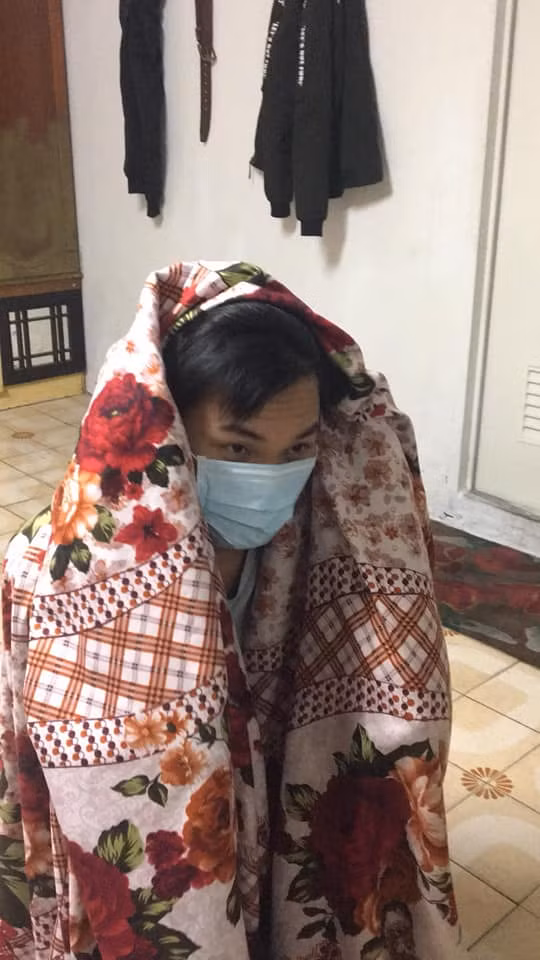 Ai bảo ở nhà trông con nhàn. Trầm cảm luôn rồi!