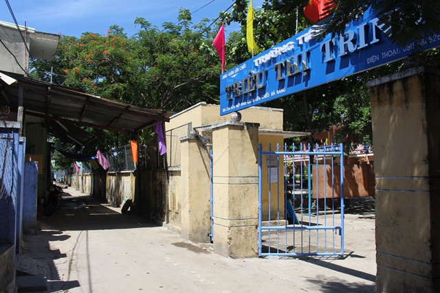 Đường vào cơ sở 1 của trường Tiểu học Triệu Thị Trinh (Q. Liên Chiểu, TP Đà Nẵng)