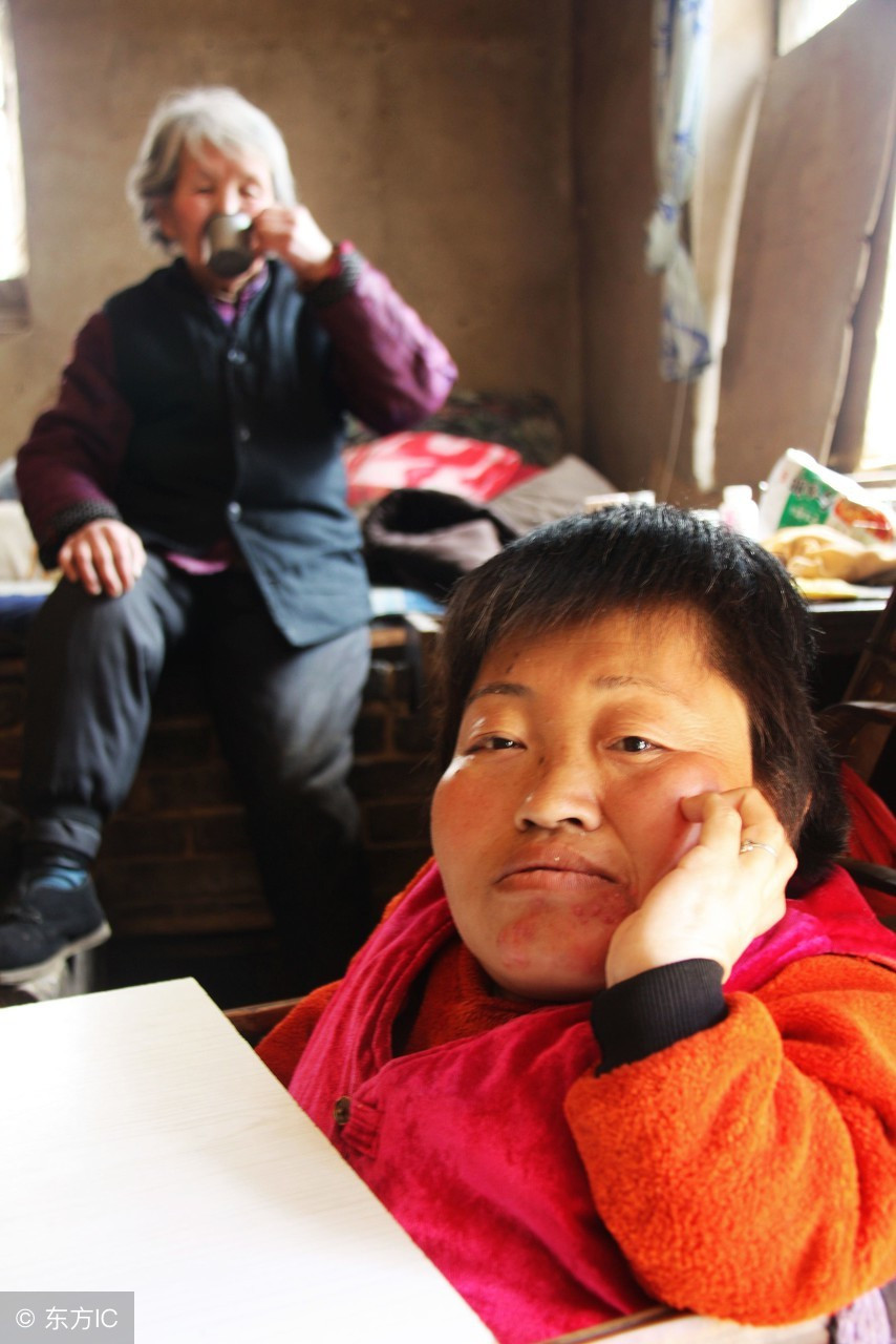 Người mẹ mong con gái tàn tật chết trước mình, con gái cũng mong điều ngược lại vì lý do rơi nước mắt ảnh 4 Người mẹ mong con gái tàn tật chết trước mình, con gái cũng mong điều ngược lại vì lý do rơi nước mắt 4