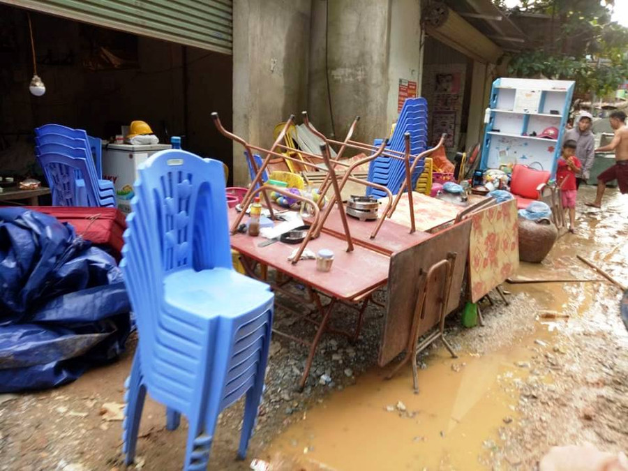 Đến hôm nay (4-9), cuộc sống của người dân ở xã Trung Sơn vẫn bị đảo lộn.