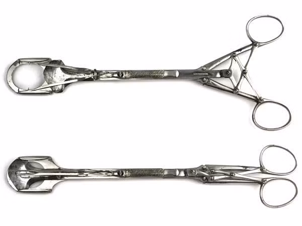 Không thể tin 12 dụng cụ y tế đáng sợ này được sử dụng trên con người - Hình 6