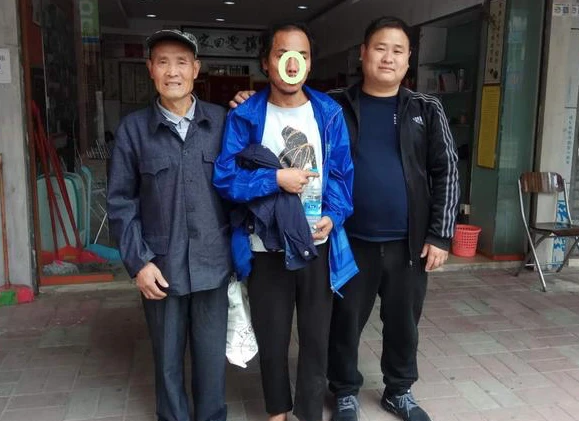 Bỏ nhà đi 28 năm quay lại bỗng chốc giàu có nhưng người đàn ông mất đi thứ quý giá nhất
