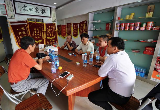 Bỏ nhà đi 28 năm quay lại bỗng chốc giàu có nhưng người đàn ông mất đi thứ quý giá nhất ảnh 2 Bỏ nhà đi 28 năm quay lại bỗng chốc giàu có nhưng người đàn ông mất đi thứ quý giá nhất 2