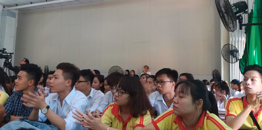 Sinh viên Trường Cao đẳng Đại Việt Sài Gòn