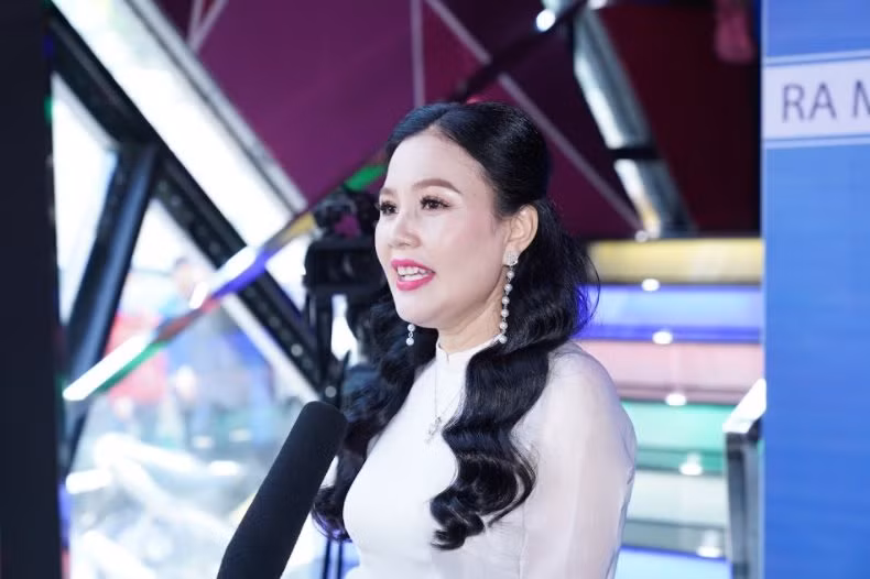 “Lý áo dài” - bộ phim về tình mẫu tử lấy cạn nước mắt ảnh 3