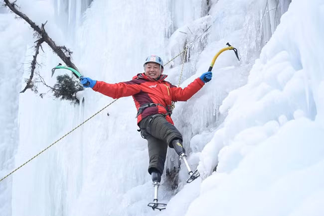 Thất bại khi chinh phục đỉnh Everest lúc còn trẻ nhưng ông lão người Trung Quốc không chịu bỏ cuộc suốt 43 năm qua.