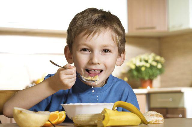 Cậu bé 3 tuổi bị viêm dạ dày do ăn cơm chan canh, cảnh báo thói quen rất nguy hiểm ảnh 2 Cậu bé 3 tuổi bị viêm dạ dày do ăn cơm chan canh, cảnh báo thói quen rất nguy hiểm - 2