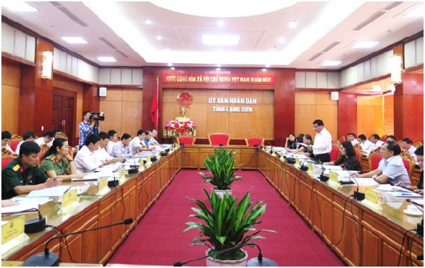 Quang cảnh buổi làm việc. Quang cảnh buổi làm việc.
