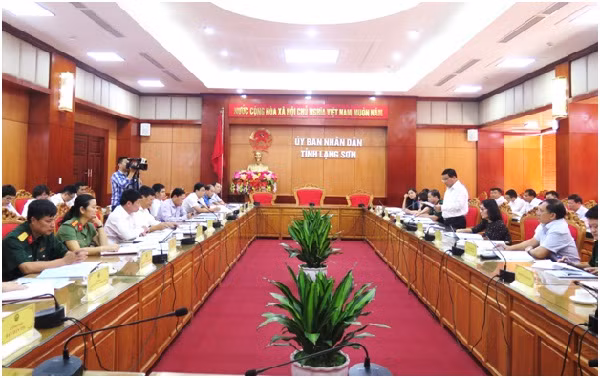 Quang cảnh buổi làm việc.