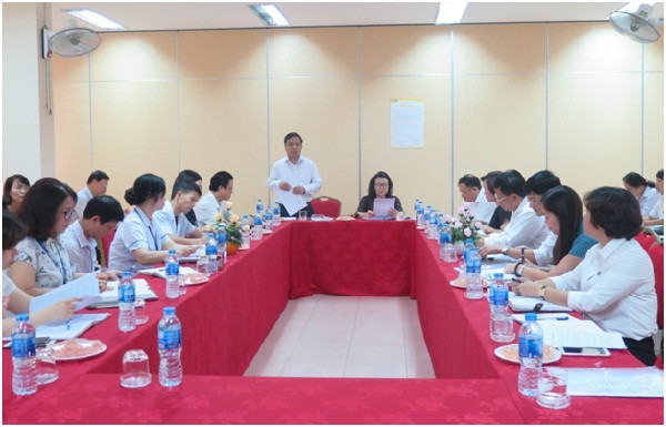 Đoàn Giám sát khảo sát tại bệnh viện Đa khoa tỉnh. Đoàn Giám sát khảo sát tại bệnh viện Đa khoa tỉnh.